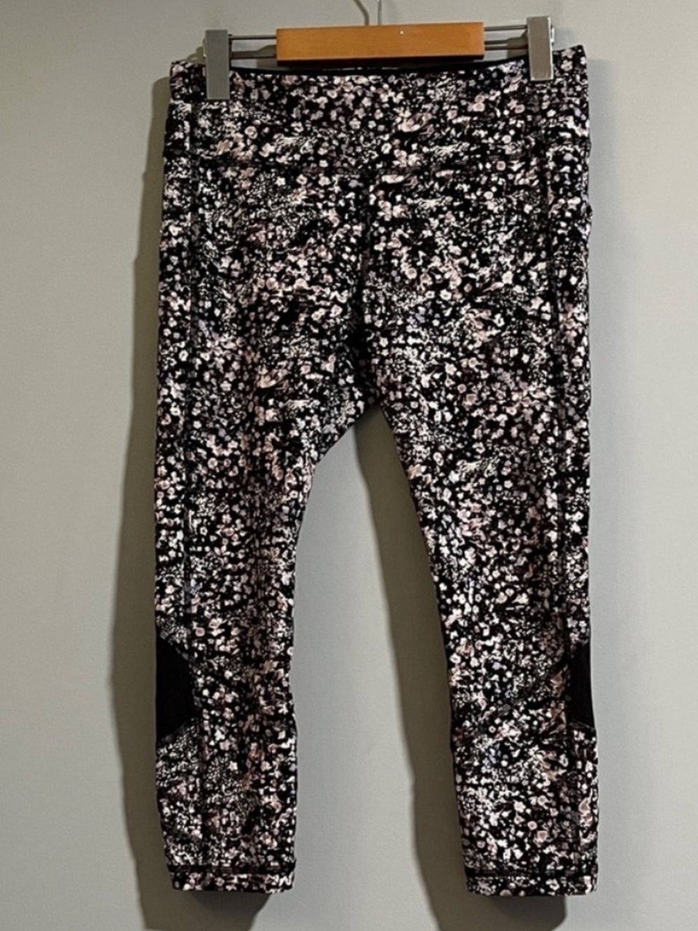 Lululemon Pace Rival Crop *22" - Picture 2 of 5
